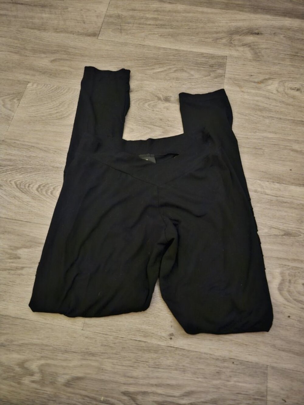 Gado Gado Leggings Women's Size Medium Black Ribbed Front Cross Cross V-Waist